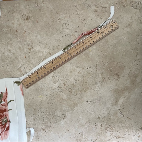 Reformation- Cream w/Pink Floral Pleat Tie Mask (QTY 1) - Picture 6 of 11